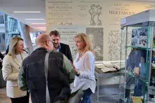 Goście obecni na otwarciu wystawy