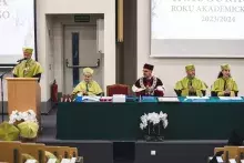 Rektor Uniwersytetu Gdańskiego wraz z gronem dziekańskim Wydziału Biologii