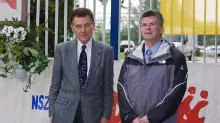 Prof. Francisco J. Ayala i Prof. UG, dr hab. Marek Ziętara zwiedzają Stocznię Gdańską