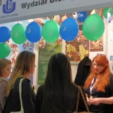 Nasi goście mieli okazję usłyszeć odpowiedzi na wszelkie nurtujące ich pytania związane z&#160;oferowanymi przez nasz Wydział ki