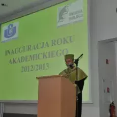 Inauguracja roku akademickiego 2012/2013, po raz pierwszy w&#160;nowym gmachu Wydziału Biologii. Na zdjęciu Dziekan Wydziału prof. dr hab. Dariusz L. Szlachetko <br />(fot. Michał Narloch)