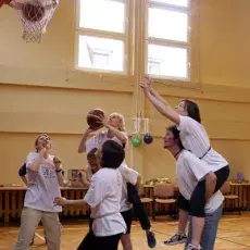 W&#160;niecodziennych konkurencjach  startujemy w&#160;Olimpiadzie. <br />40-lecie Biologii na Uniwersytecie Gdańskim <i>Olimpiada  Parabiologiczna 2010</i>. <br />(fot. Piotr Rutkowski)