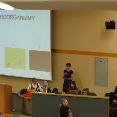 Rozpoczyna się wykład o mikroorganizmach