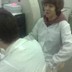 11.03.2011 - dr Dorota Myślińska z Katedry Fizjologii Zwierząt prowadzi zajęcia pt. "Co w głowie piszczy - mózg pod lupą i mikroskopem" dla uczniów Gdańskiego Liceum Autonomicznego