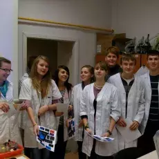 07.11.2011 - warsztaty dla uczniów LO w Sztumie Prowadzące: dr Joanna Świerczyńska (Katedra Cytologii i Embriologii Roślin) - "Komórka roślinna w mikroskopie fluorescencyjnym" mgr Dorota Łuszczek (Laboratorium Mikroskopii Elektronowej) - "Mikroświat w makrowymiarze"