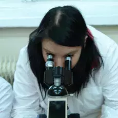 17.11.2011 - dr Joanna Święta-Musznicka z Katedry Ekologii Roślin prowadzi zajęcia pt. "Jak zmieniało się środowisko przyrodnicze Gdańska w ciągu ostatnich 1500 lat" dla uczniów II LO w Wejherowie
