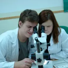 17.11.2011 - dr Joanna Święta-Musznicka z Katedry Ekologii Roślin prowadzi zajęcia pt. "Jak zmieniało się środowisko przyrodnicze Gdańska w ciągu ostatnich 1500 lat" dla uczniów II LO w Wejherowie