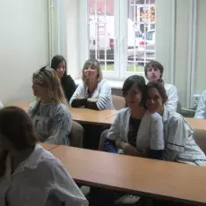 21.11.2011 - pracownicy Katedry Cytologii i Embriologii Roślin prowadzą zajęcia dla uczniów XVIII LO "Conradinum" w Gdańsku mgr Małgorzata Ignatowska - "Obserwacja mikroskopowa składników komórki roślinnej" dr Joanna Rojek - "Embriologia eksperymentalna - co można badać i tworzyć w kulturach in vitro organów płciowych roślin"