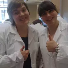 22.03.2012 - mgr Małgorzata Ignatowska z Katedry Cytologii i Embriologii Roślin prowadzi zajęcia pt. "Komórka roślinna w mikroskopie fluorescencyjnym" dla uczniów II LO w Sopocie