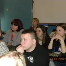 23.03.2010r, IV Liceum Ogólnokształcące W Gdańsku-Nowym Porcie, wykład dr K. Gosa pt.: "Czy torfowiska naprawdę wciągają?"