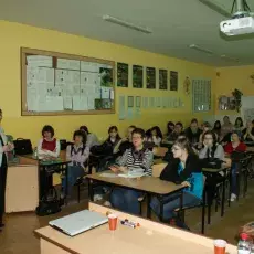 29.03.2010r, XIV LO w Gdyni, wykłady: prof. UG, dr hab. D. Lewandowska - "Jak mózg steruje naszym zachowaniem", dr A. Kilikowska - "Genetyczne aspekty płciowości", dr K. Burkiewicz - Prezentacja Wydziału Biologii