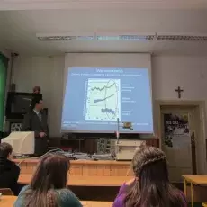 11.01.2011r, LO w Czersku, wykłady: dr B. Michno - "Dzikie życie w mieście czyli zwierzęta synantropijne", dr K. Gos - "Bajki z mchu i paproci", dr D. Jakubas - "Wpływ zmian klimatu na ptaki"
