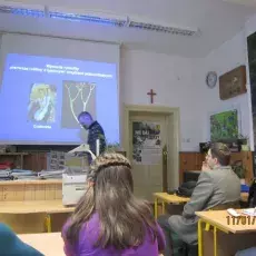 11.01.2011r, LO w Czersku, wykłady: dr B. Michno - "Dzikie życie w mieście czyli zwierzęta synantropijne", dr K. Gos - "Bajki z mchu i paproci", dr D. Jakubas - "Wpływ zmian klimatu na ptaki"