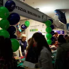Stoisko Wydziału Biologii na Targach Akademia 2014