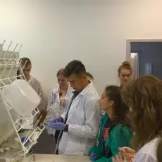 28.04.2015