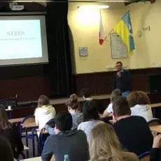 II LO w Sopocie, wykład dr Wojciecha Glaca - "Stres – z nim źle, bez niego jeszcze gorzej"